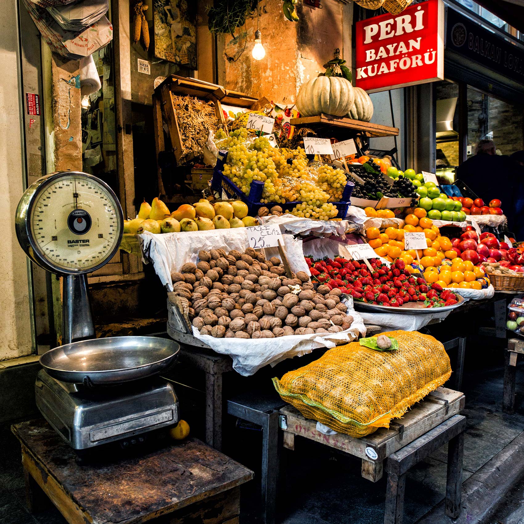 a-pretty-fruit-stall-with-an-old-weighing-scale-outside-in-istanbul-turkey